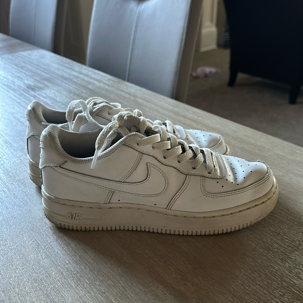 NIKE AIR FORSES